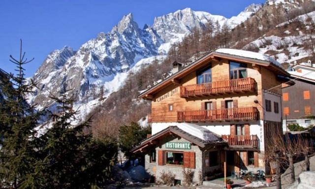 Hotel Chalet Joli Courmayeur Exteriér fotografie