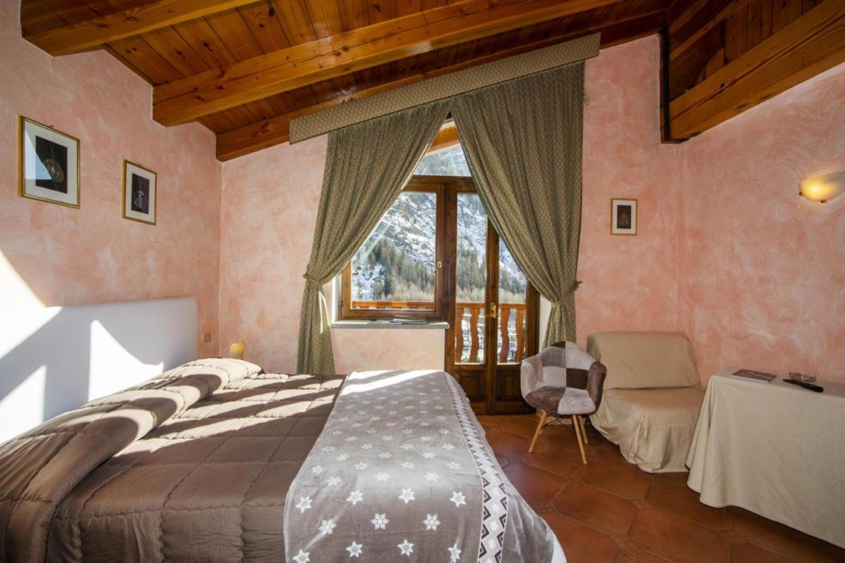Hotel Chalet Joli Courmayeur Exteriér fotografie